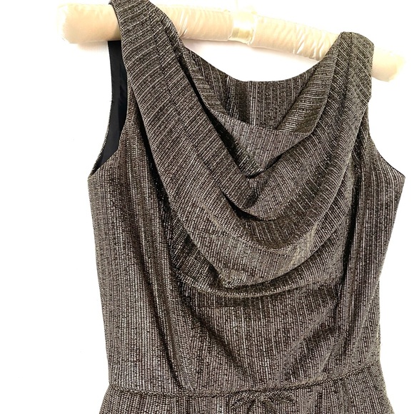 1950s - 1960s gorgeous gold lurex metallic dress! - Picture 7 of 9